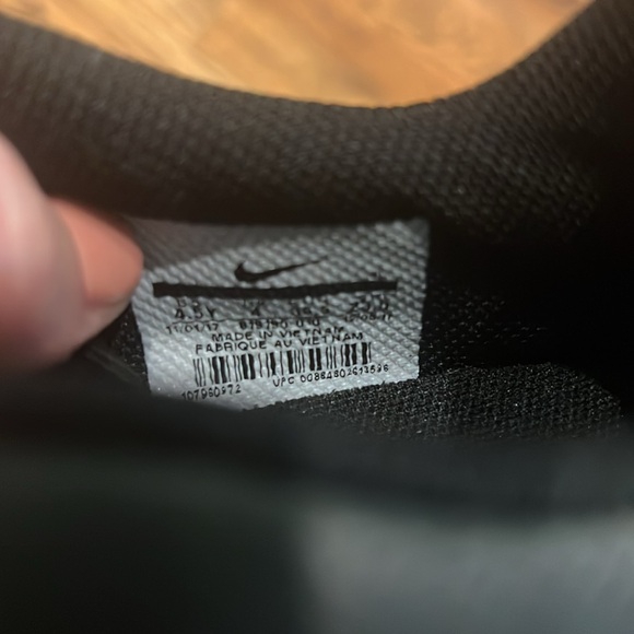 The Nike JR TIEMPO RIO III FG youth cleat size 4.5 - Picture 14 of 14